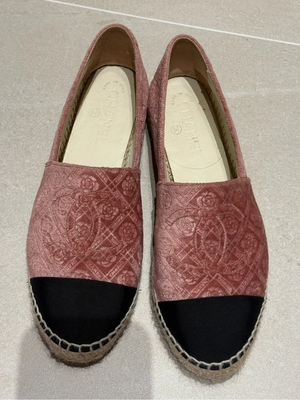 CHANEL Dusty Pink Quilted Espadrilles with Black Cap Toe